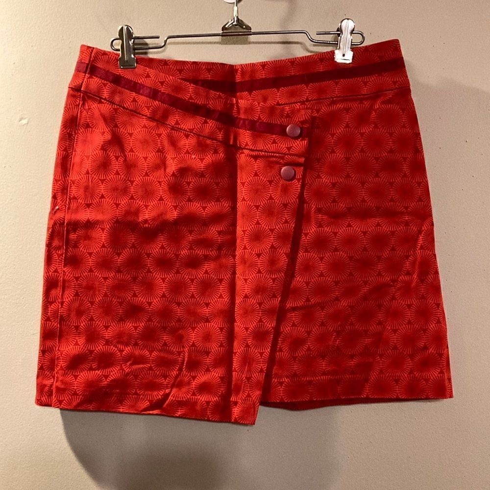 NWT Oxford Gold Skort